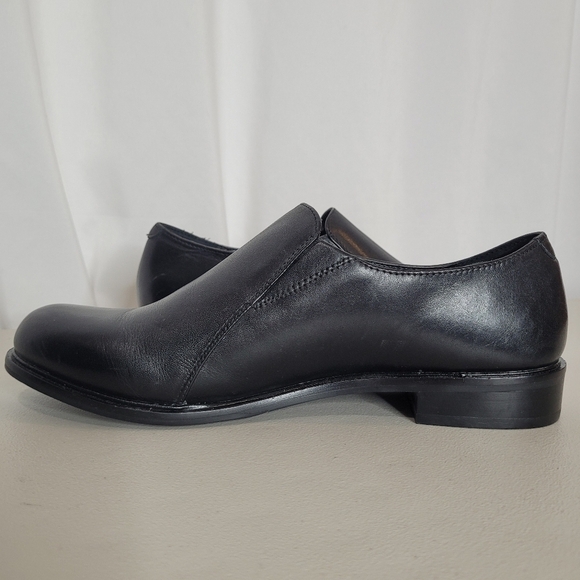 BCBGeneration Brandi Black Leather Side Zip Slip On Loafers - Size 7.5 - Picture 2 of 12
